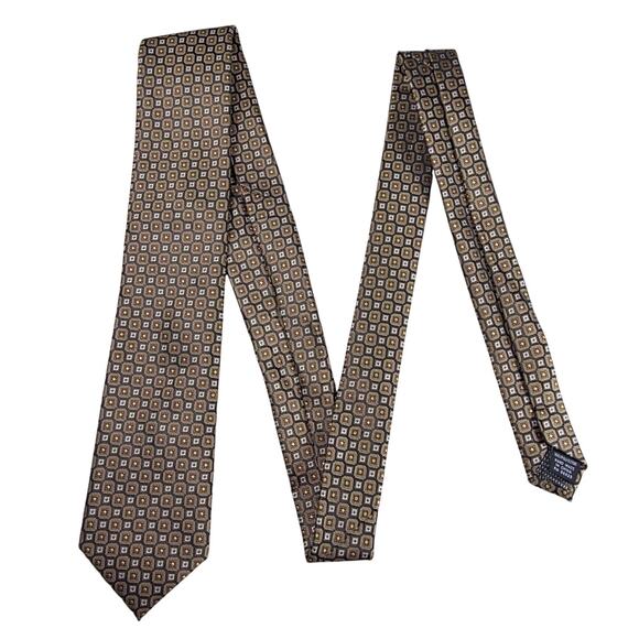 Ivy Crew Men’s Brown Gold Geometric Pattern Polyester Tie Classic Neckwear - Picture 1 of 4